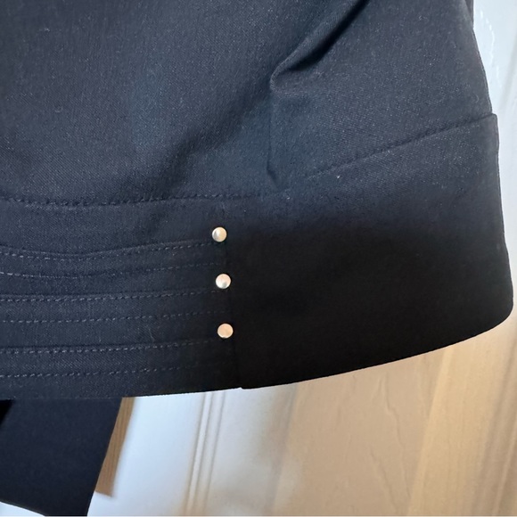 JM Collection Slim Leg Black Rivet Pants Size Medium short - Picture 4 of 6